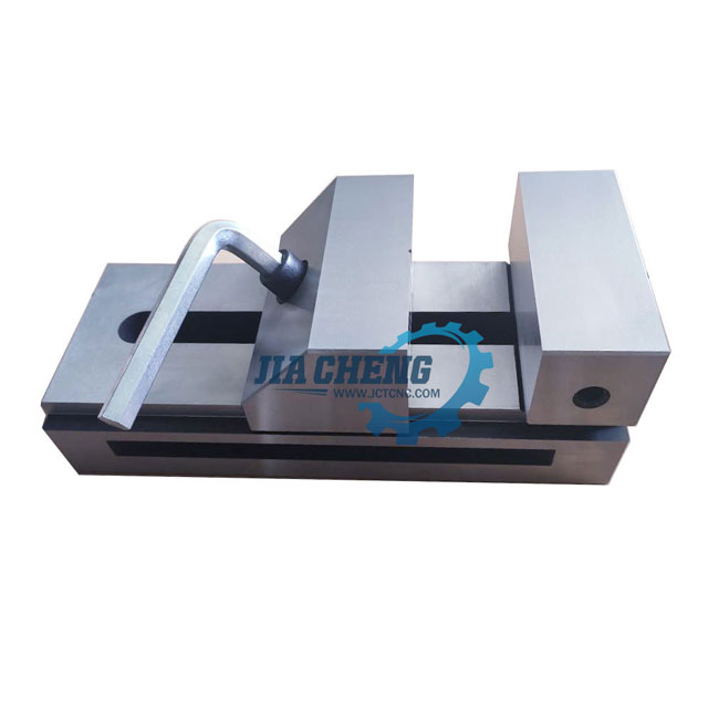 Зажимные тиски для прецизионных инструментов быстрого действия с ЧПУ серии QKG